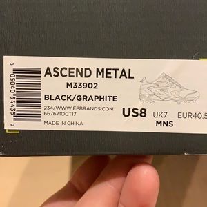 Easton Ascend Metal baseball cleats size 8 black